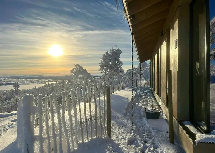 Modern By The Trails At Fagerhoy Ferienhaus